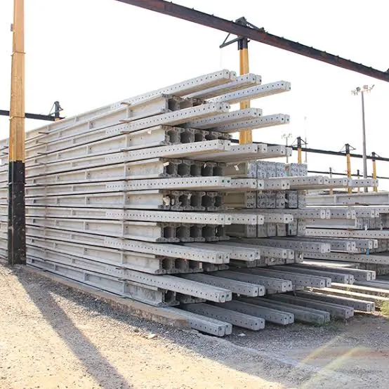Poste de Concreto 11 m 300 daN em Cacimbinhas